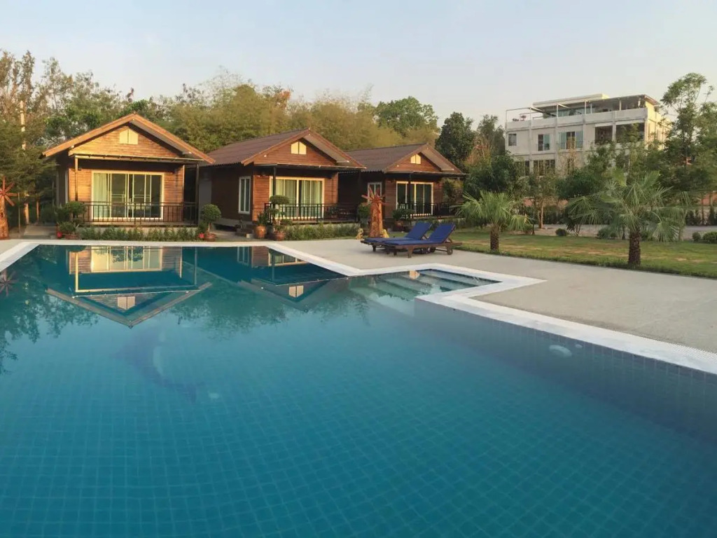 Monmhai Resort