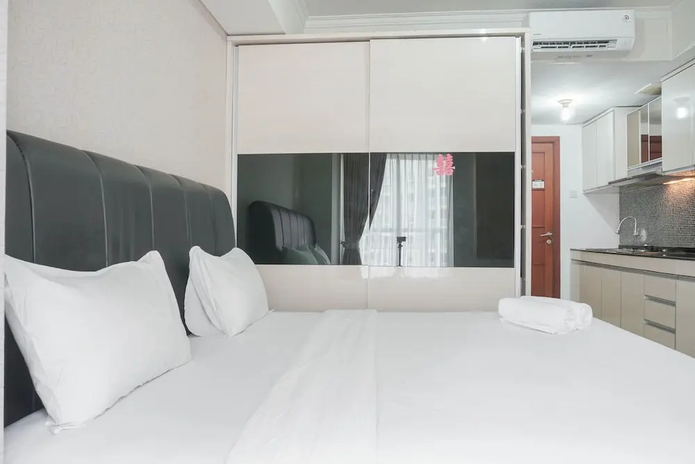 Strategic And Compact Studio Apartment At Royal Mediterania Garden Residence