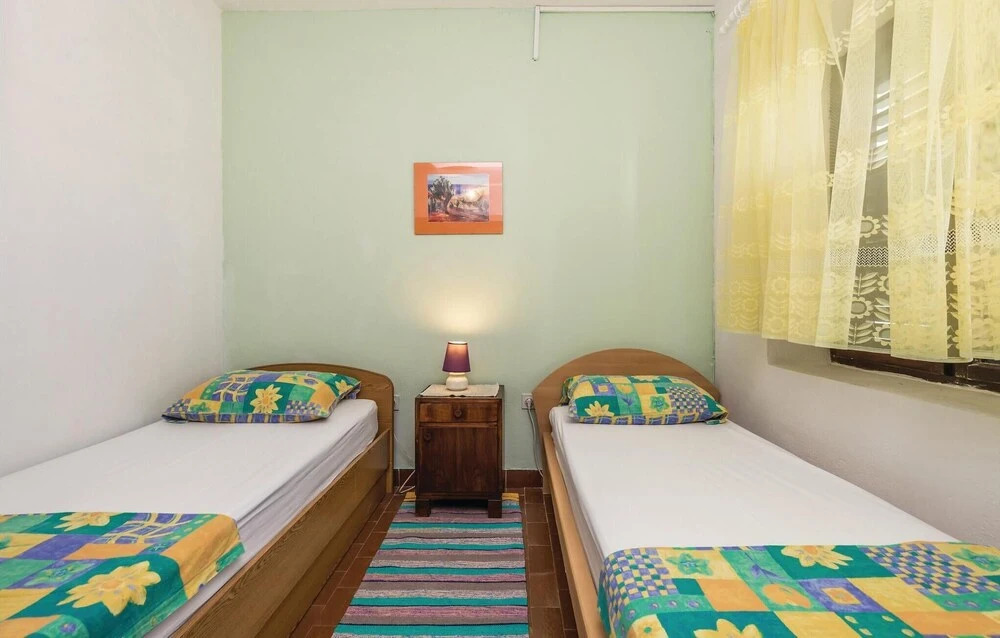 Nice Home in Stara Novalja With Wifi and 3 Bedrooms