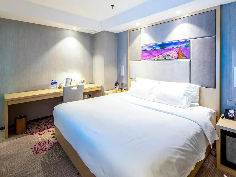 Lavande Hotel Tianjin Friendship Road Rome Garden