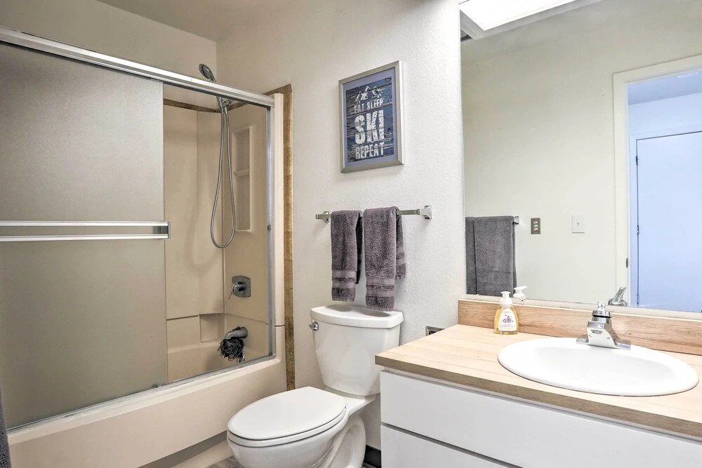 Walkable Winter Park Condo ~ 4 Mi to Slopes!