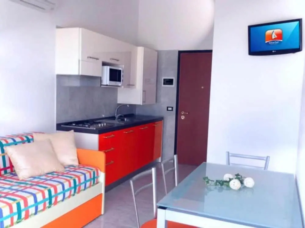 Colorful Flat With Shared Pool