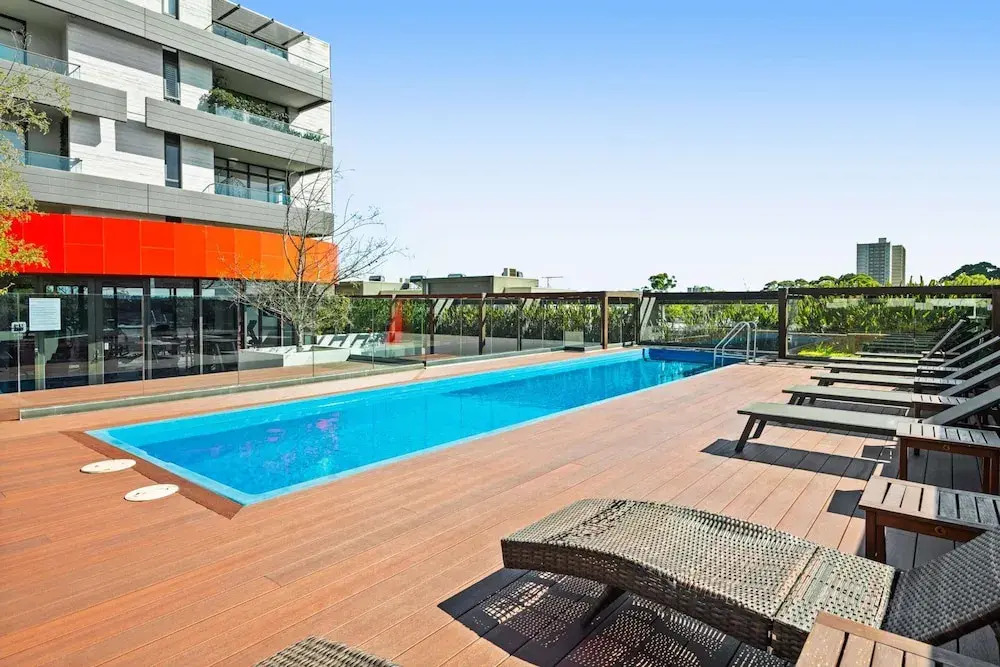 Stylish 2-bed Apartment Near MCG