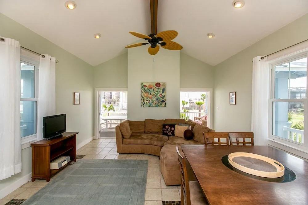 3 Story Gulf View Escape in Port A by RedAwning
