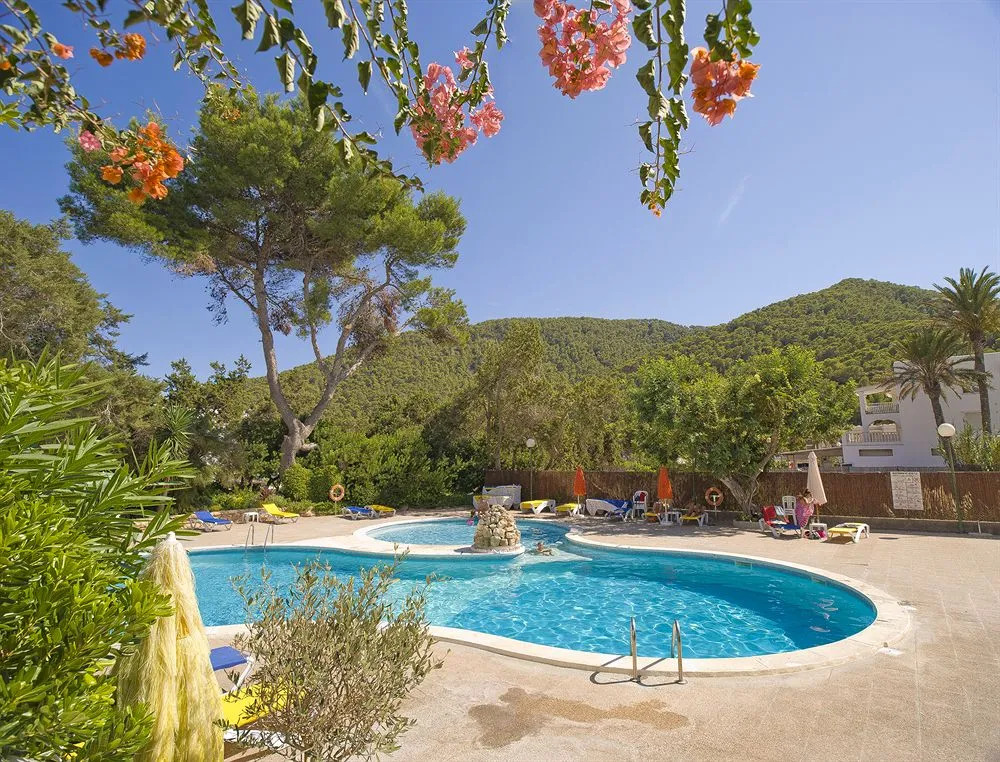 Apartamentos Cala LLonga Playa
