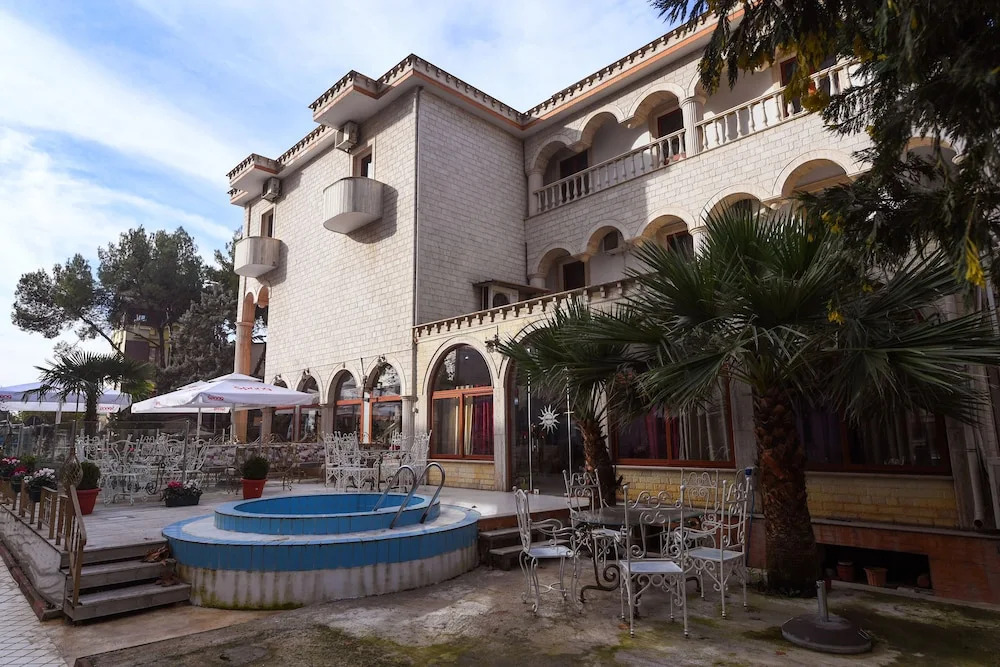 Hotel Ferrari