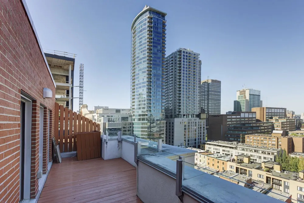 Palais-des-Congrès Furnished Suites by Hometrotting