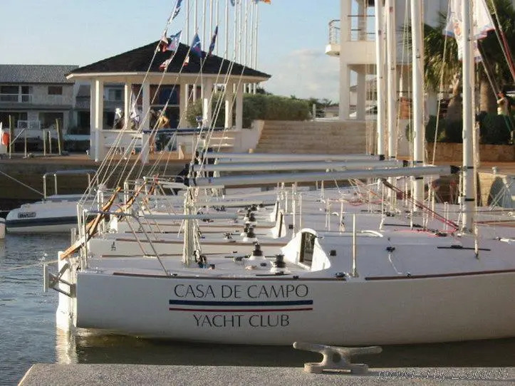 Sailing House La Marina