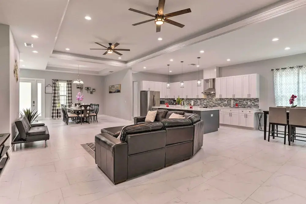St Pete Escape w/ Patio & Yard: 6 Mi to Beach