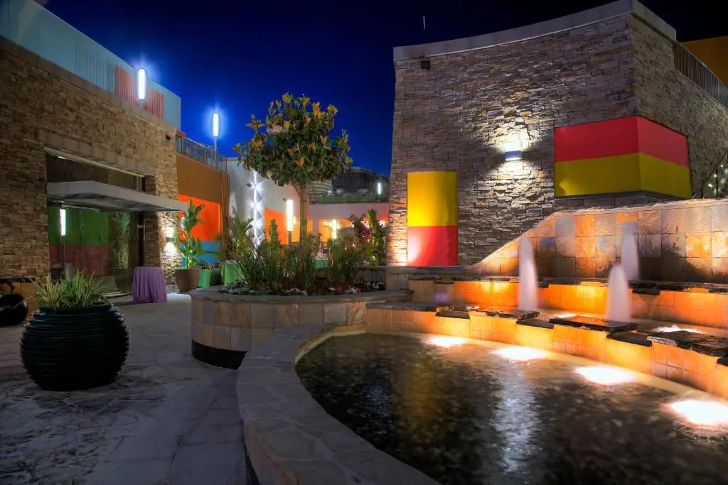 Anaheim Portofino Inn & Suites