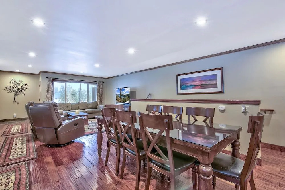 Paradise Retreat 3688P - 3 Br townhouse by RedAwning