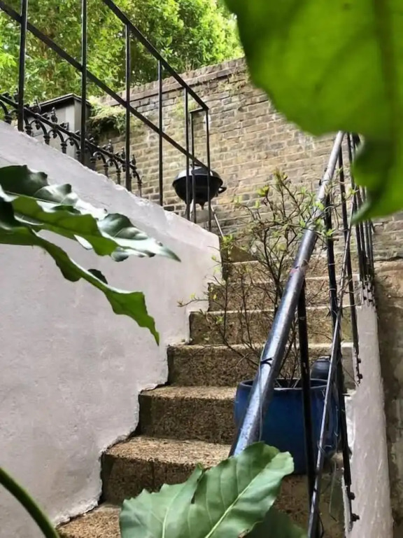 Holland Park Residence