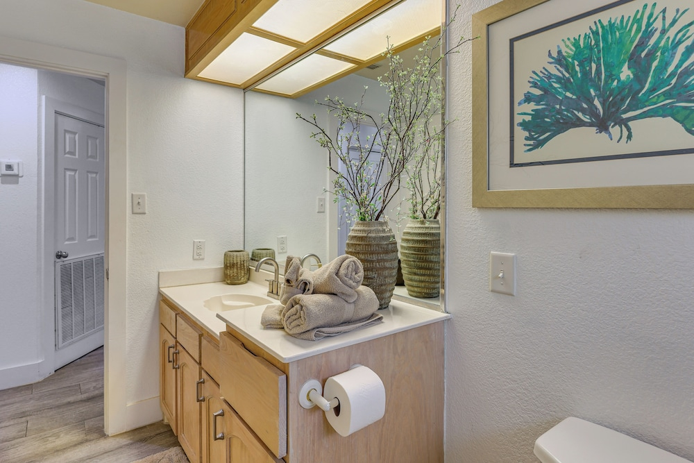 South Padre Island Getaway - Newly Renovated!