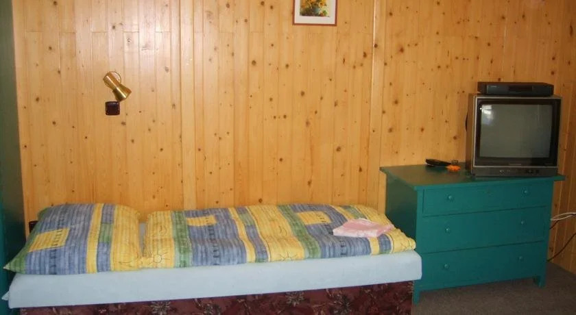 Pension 48