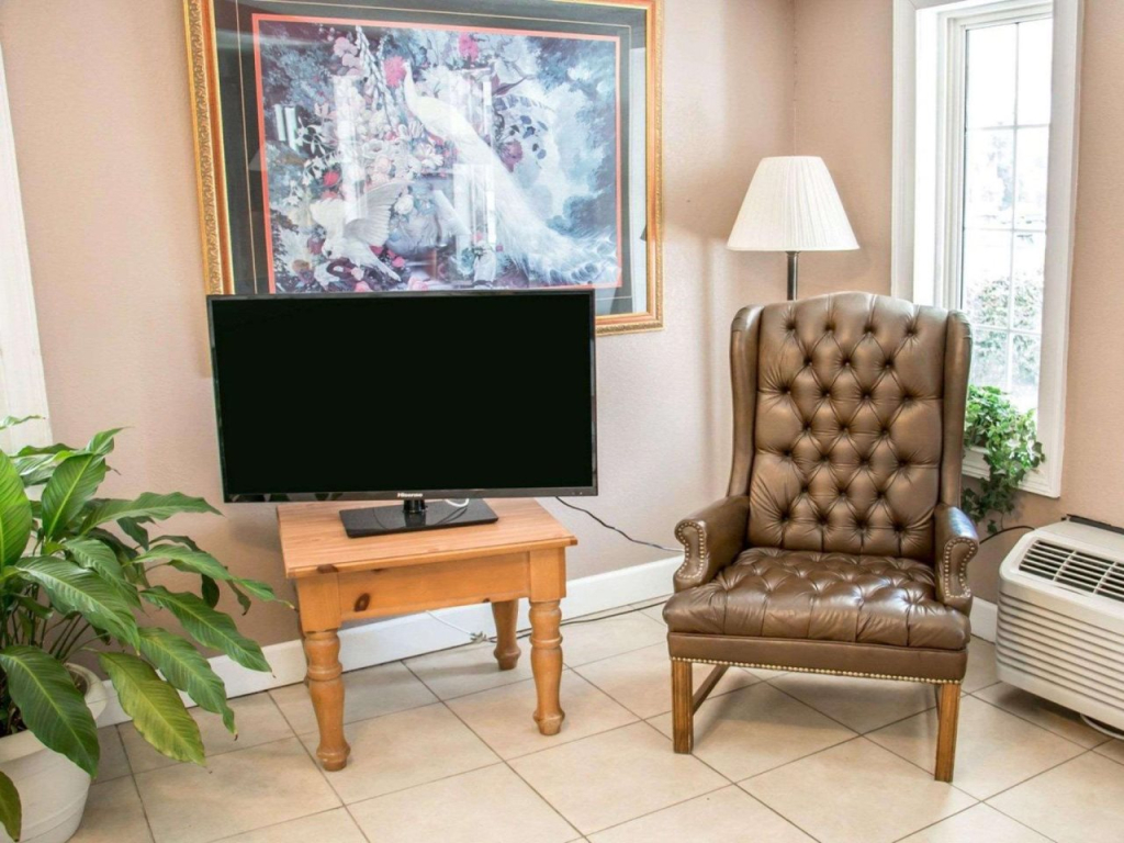 Econo Lodge Pooler - Savannah I-95