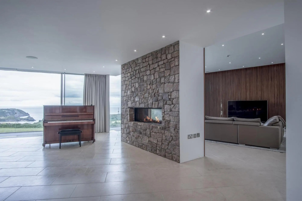 Bryn House - Luxurious 5 Bedroom Holiday Home - Penmaen