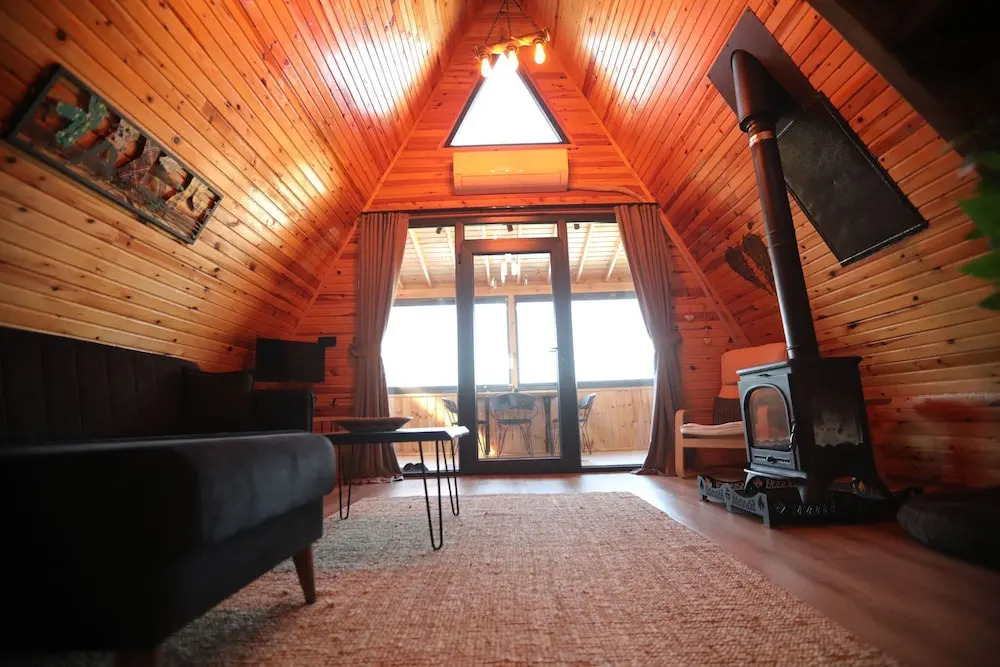 İnce Bungalov