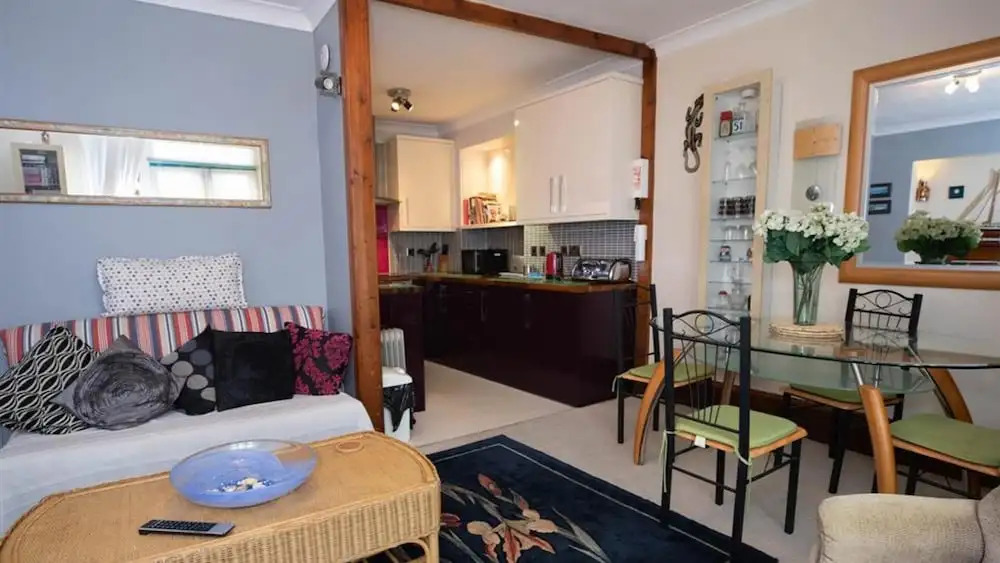 Tredegar House Flat 4