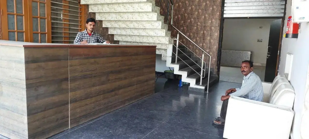 OYO Flagship 80629 R D Hotel