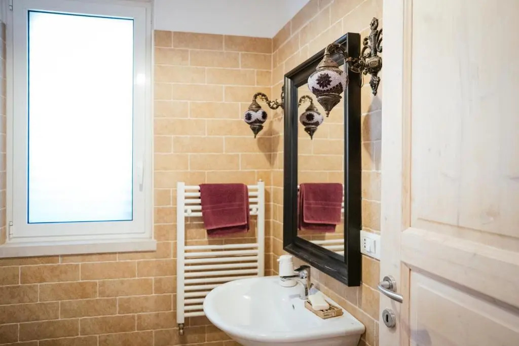 Prestigiosa villa con piscina condominiale
