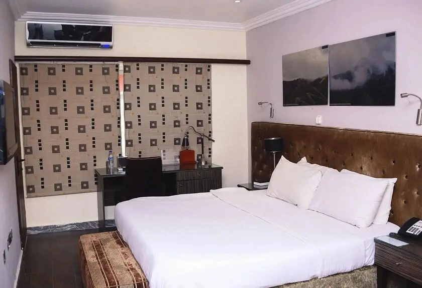 Отель CapitalInn Plus