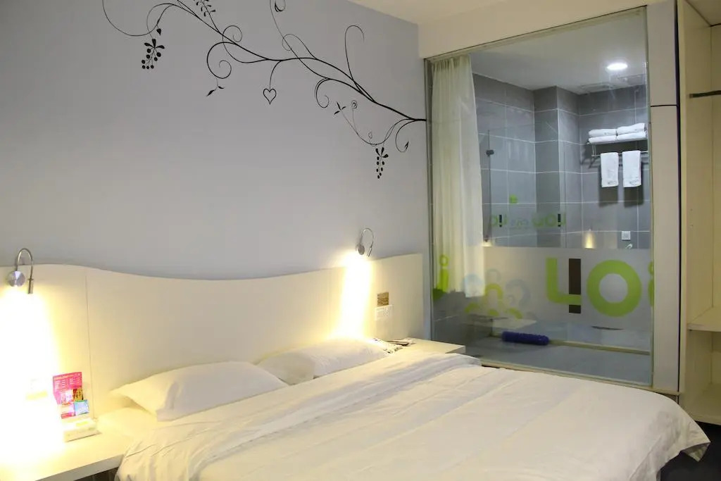 For You Chain Hotel