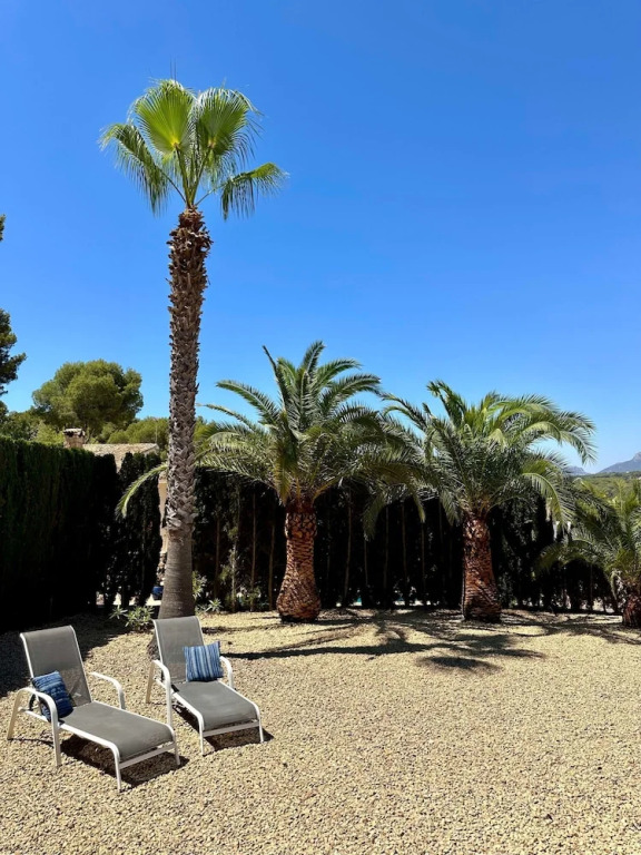 3 Bedroom Villa Walking Distance to Moraira