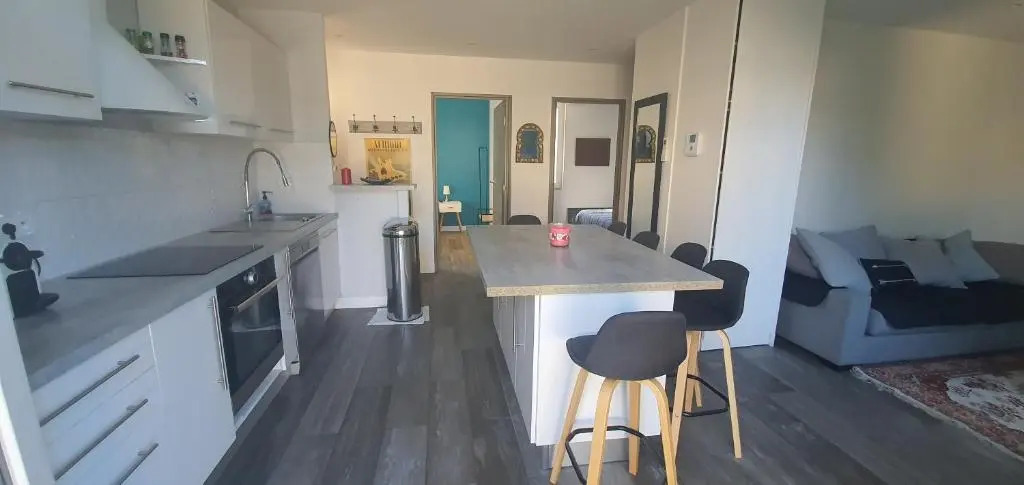 L ensoleillée MAISON 2 CHAMBRES-PRIVATE HOUSE CANNES