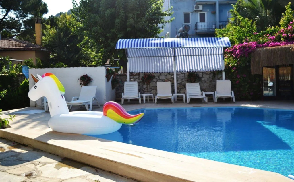 Oskay Hotel