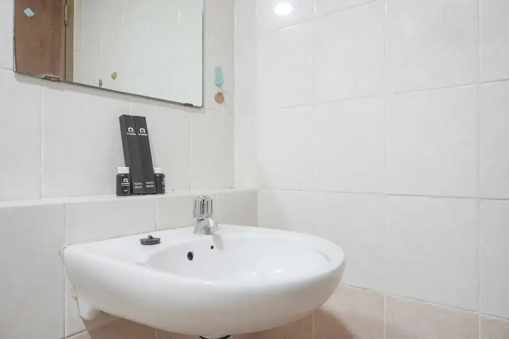 Comfy 2Br At Gajah Mada Mediterania Apartment