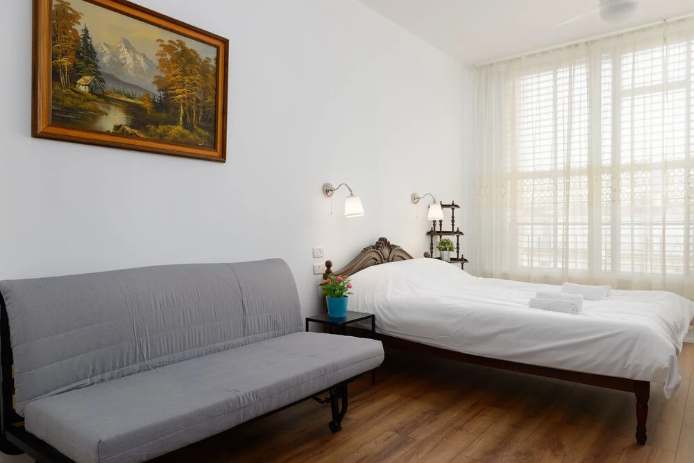 Herzel beach apartment