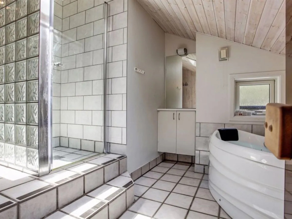 Holiday Home Sylvia - 900m from the sea by Interhome