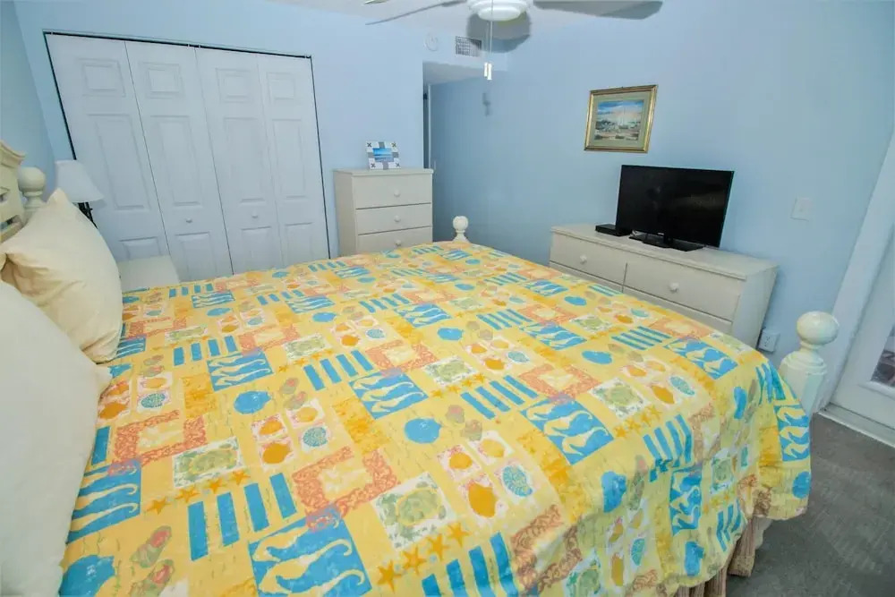 Point East 301