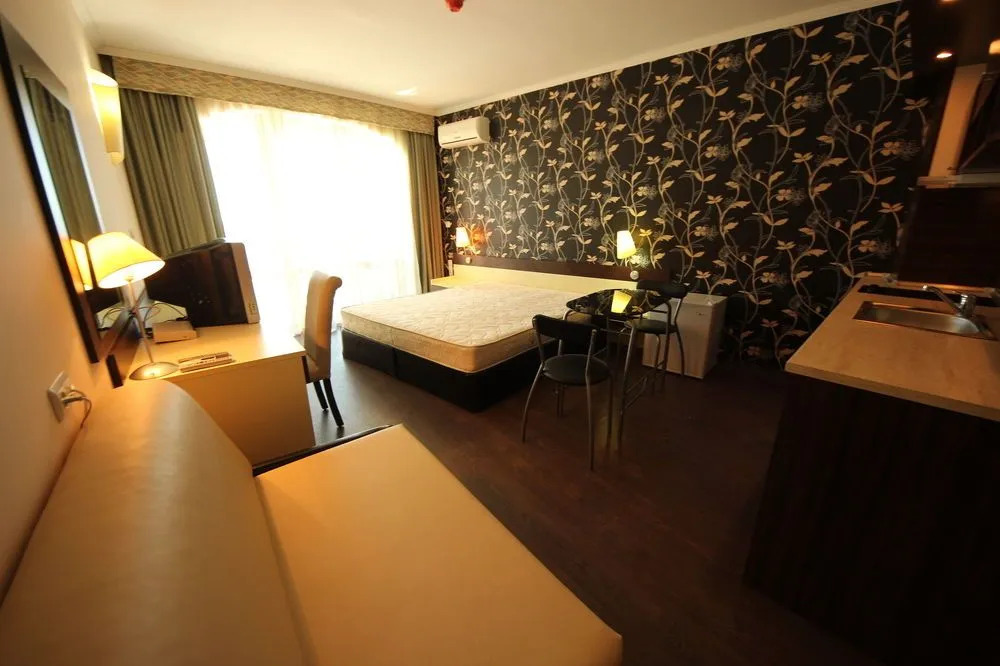 Grand Hotel St.Vlas - Menada Apartments