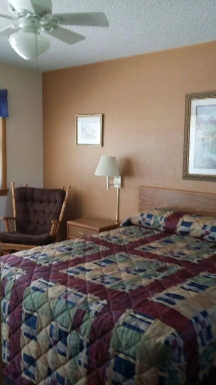 Skyline Motel