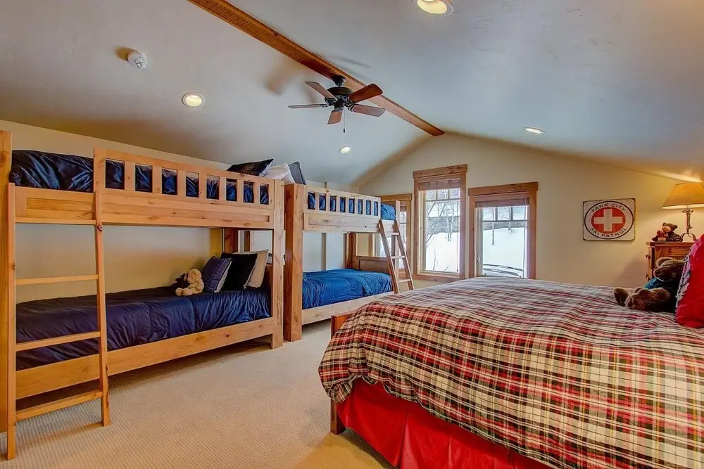 Coopers Collection 13 - Lowell Avenue Getaway