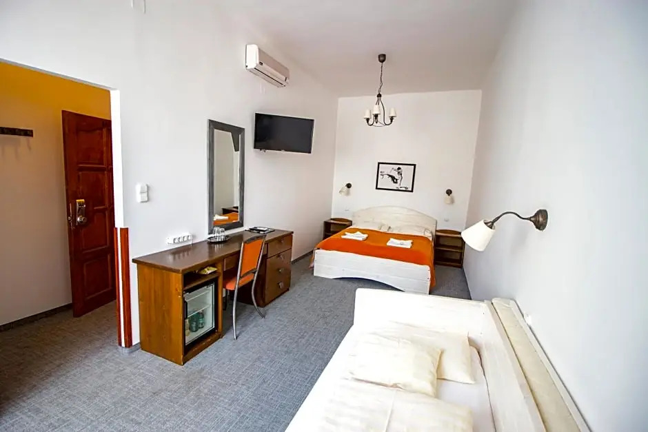 Renegade Hotel