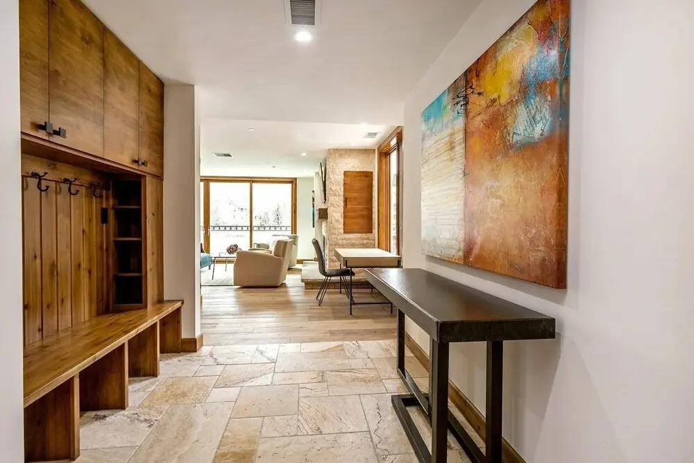 Luxe 4 Bedroom Beaver Creek Lodge Condo With ski in, ski out Access