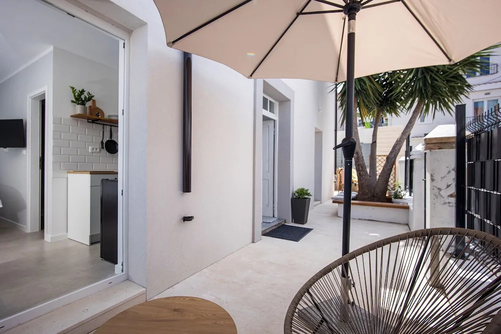 Studio apartments Yucca 2min to the sea