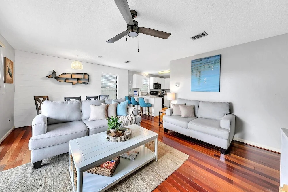 Beachwood Villas 11B- Sandy Toes Bungalow
