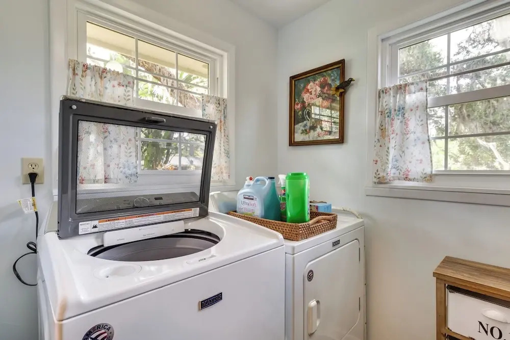 Walk to Lakes! Tropical Escape in Mount Dora