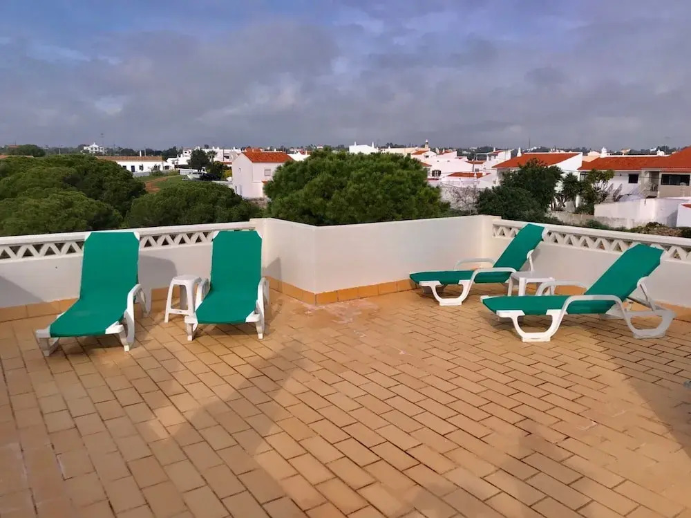 Beachside Family Stay in Benagil