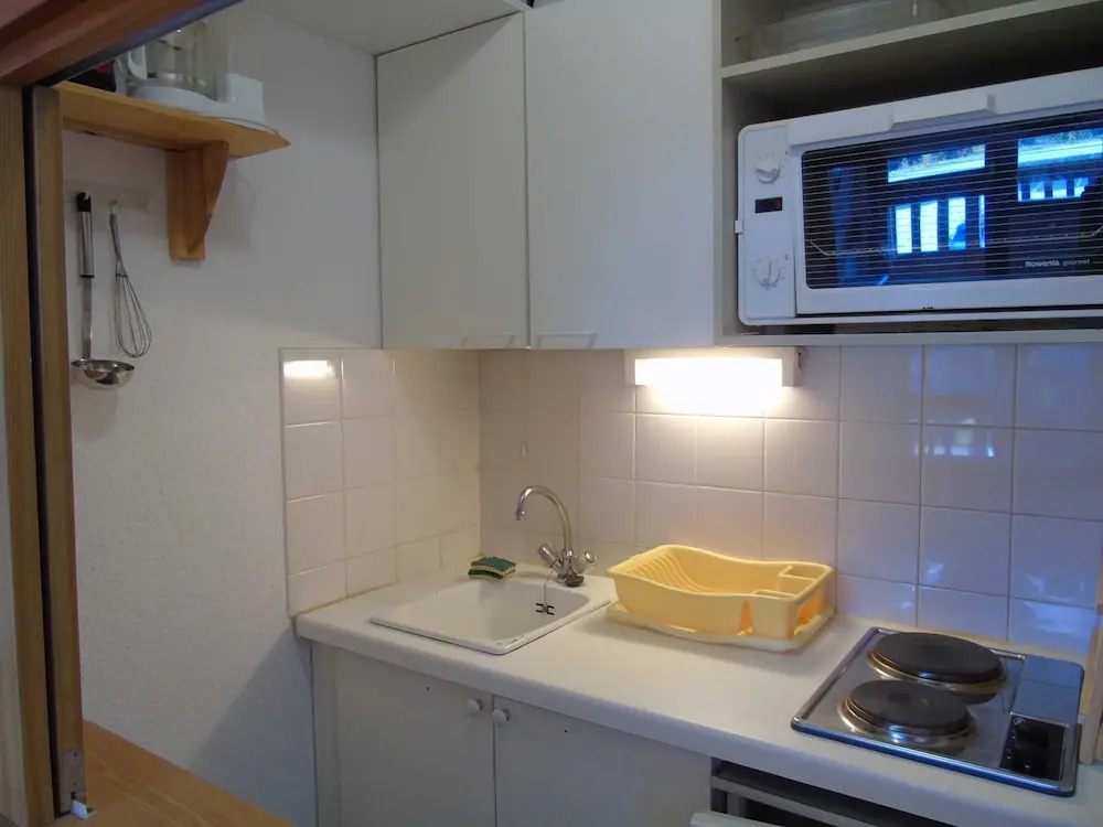 Lou Services Apartment M2-221 LSI 001