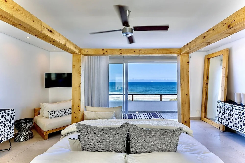 Dolphin Coast YOLO Spaces - The White House Boutique Villa