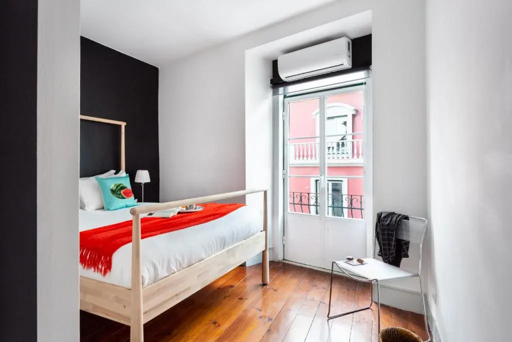 ALTIDO Bold & colourful 1-bed flat at the heart of Chiado, nearby Carmo Convent