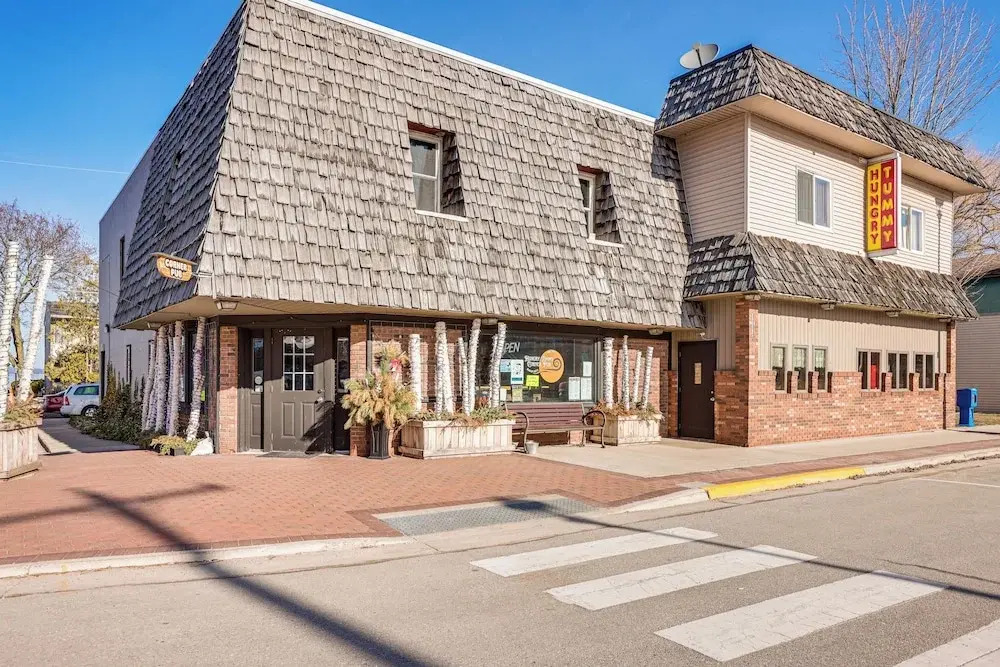 Downtown Beulah Pet-friendly Apt Near Lake & Shops