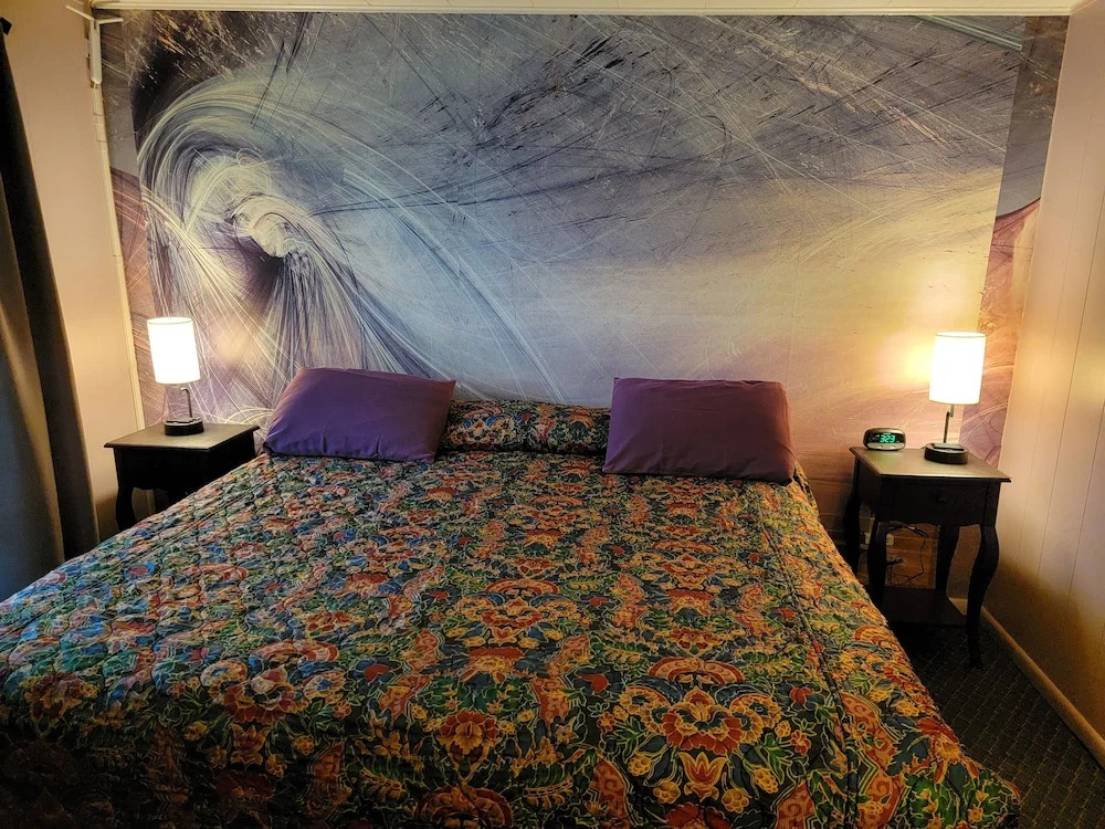 La Collage Inn