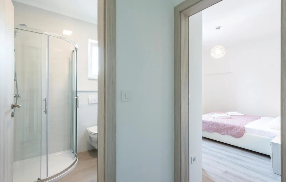 Awesome Home in Cavtat With Wifi and 1 Bedrooms