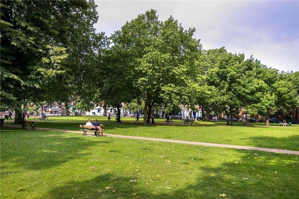 1-bed Flat at the Heart of Fulham & Parsons Green!