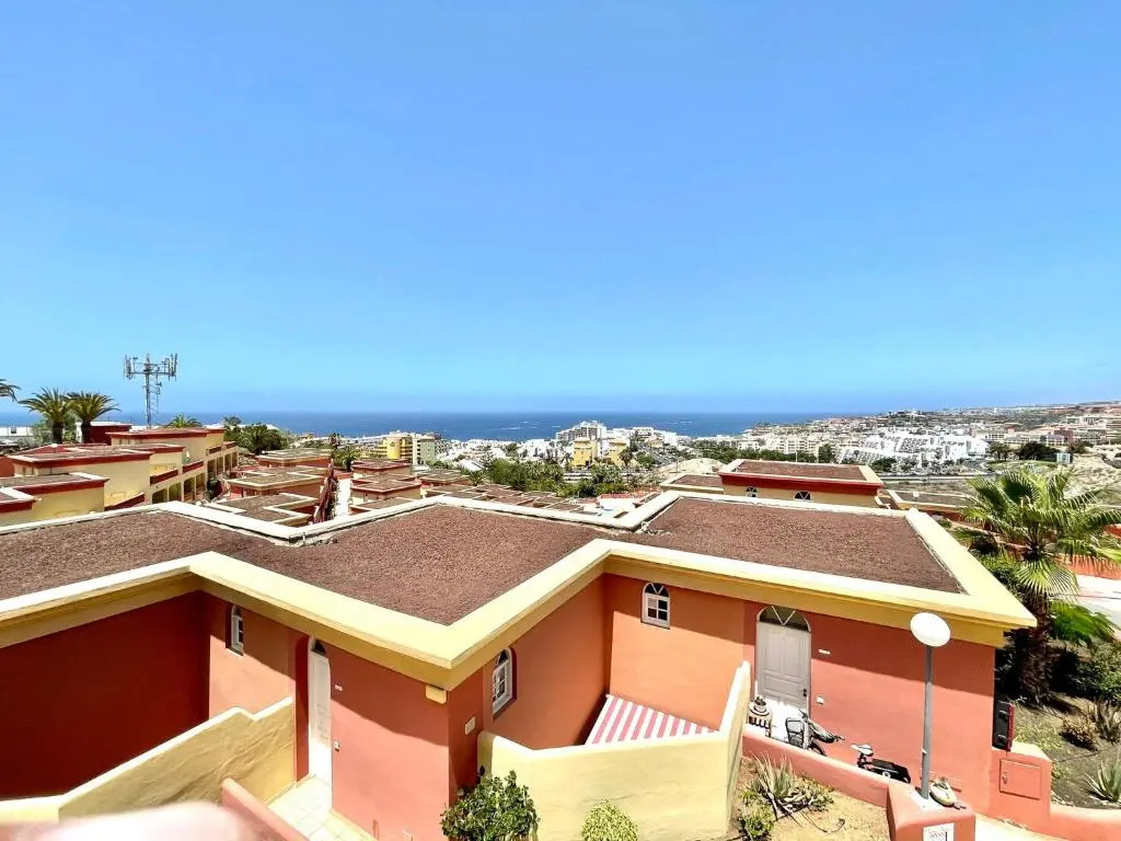 Nice apartment with wonderful view, Wifi, playa in Tenerife South